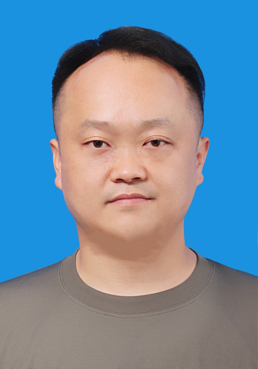 監(jiān)事會主任  肖利 湖北立風(fēng)建設(shè)有限公司總經(jīng)理